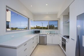 Two Bays Apartments