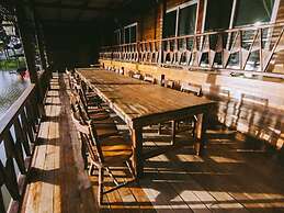 Tanita Lagoon Resort