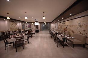 Hotel Clarks Collection Bhavnagar
