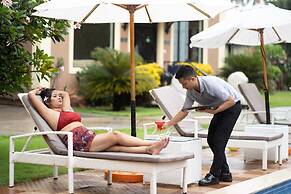 De Mandarin Beach Resort Suites & Villas