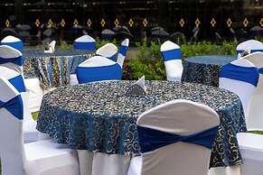 De Mandarin Beach Resort Suites & Villas