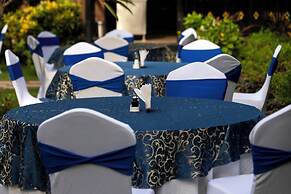 De Mandarin Beach Resort Suites & Villas