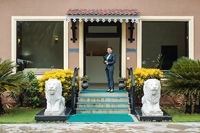 De Mandarin Beach Resort Suites & Villas