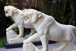 De Mandarin Beach Resort Suites & Villas