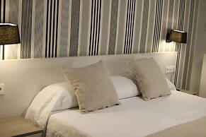 New Hotel Colón