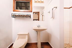 Villa Marina Lodge & Condos