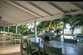 Villa Marina Lodge & Condos