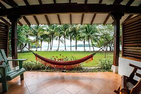 Villa Marina Lodge & Condos