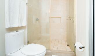 Villa Marina Lodge & Condos