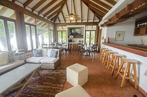 Villa Marina Lodge & Condos