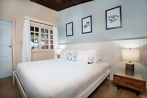 Villa Marina Lodge & Condos