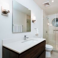 Villa Marina Lodge & Condos