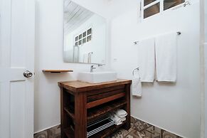 Villa Marina Lodge & Condos