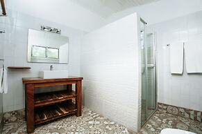 Villa Marina Lodge & Condos