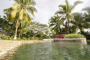 Villa Marina Lodge & Condos