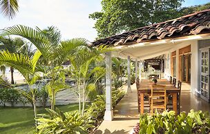 Villa Marina Lodge & Condos