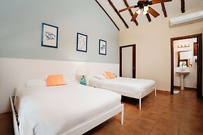 Villa Marina Lodge & Condos