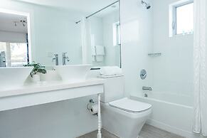 Beachside All Suites Hotel