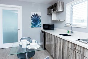 Beachside All Suites Hotel