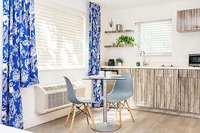 Beachside All Suites Hotel