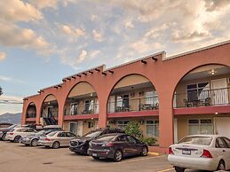 Desert Surfside Waterfront Accommodations