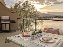 Desert Surfside Waterfront Accommodations