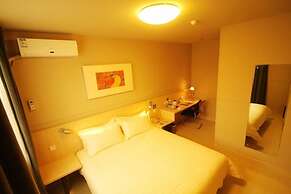 Jinjiang Inn Changzhi Bayi Square