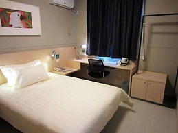 Jinjiang Inn Changzhi Bayi Square