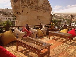 Oriental Cave Suites