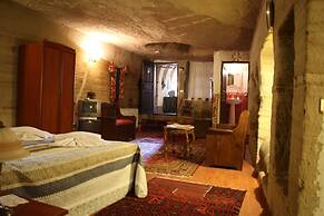 Oriental Cave Suites