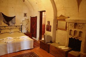 Oriental Cave Suites