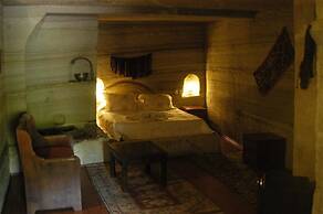 Oriental Cave Suites