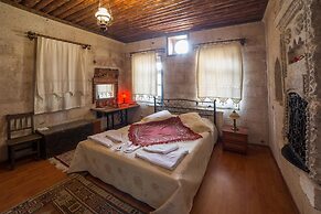 Oriental Cave Suites