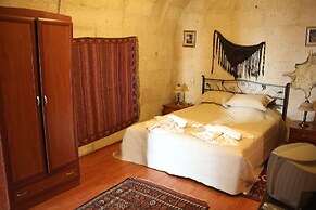 Oriental Cave Suites