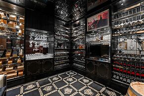 Yun-Zen Jinling World Trade Plaza Hotel