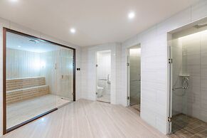 Yun-Zen Jinling World Trade Plaza Hotel