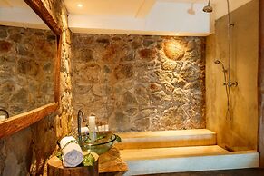 Bliss Hotel