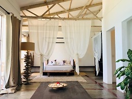 Bliss Hotel