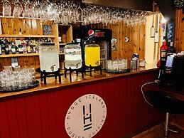 Hellisholar Cottages