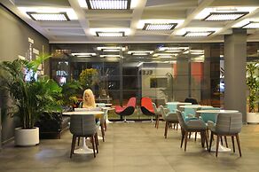 Green Garden Suites Hotel