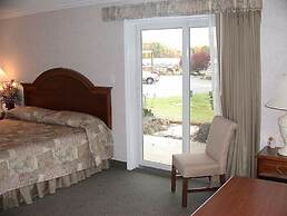 Flying W Airport & Resort