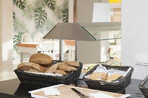 Apartamentos Palm Garden by LIVVO