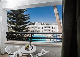 Anthea Hotel Apartments