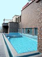 Pioneer Hotel Apartments