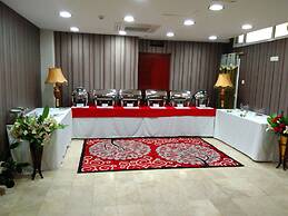 Pioneer Hotel Apartments