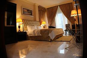 Pioneer Hotel Apartments