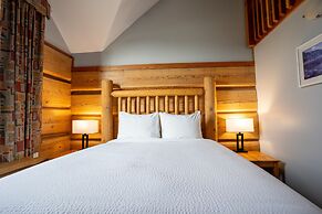 Basecamp Lodge Golden