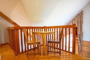 Basecamp Lodge Golden