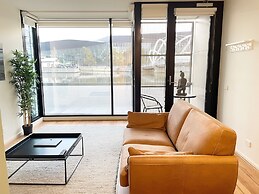 Waterfront Melbourne Apartments