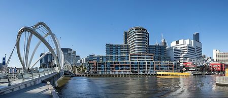 Waterfront Melbourne Apartments